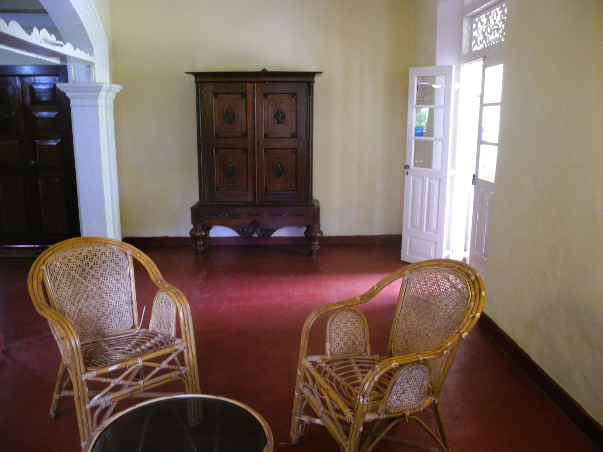 Top Of The Hill Guesthouse Велігама Екстер'єр фото