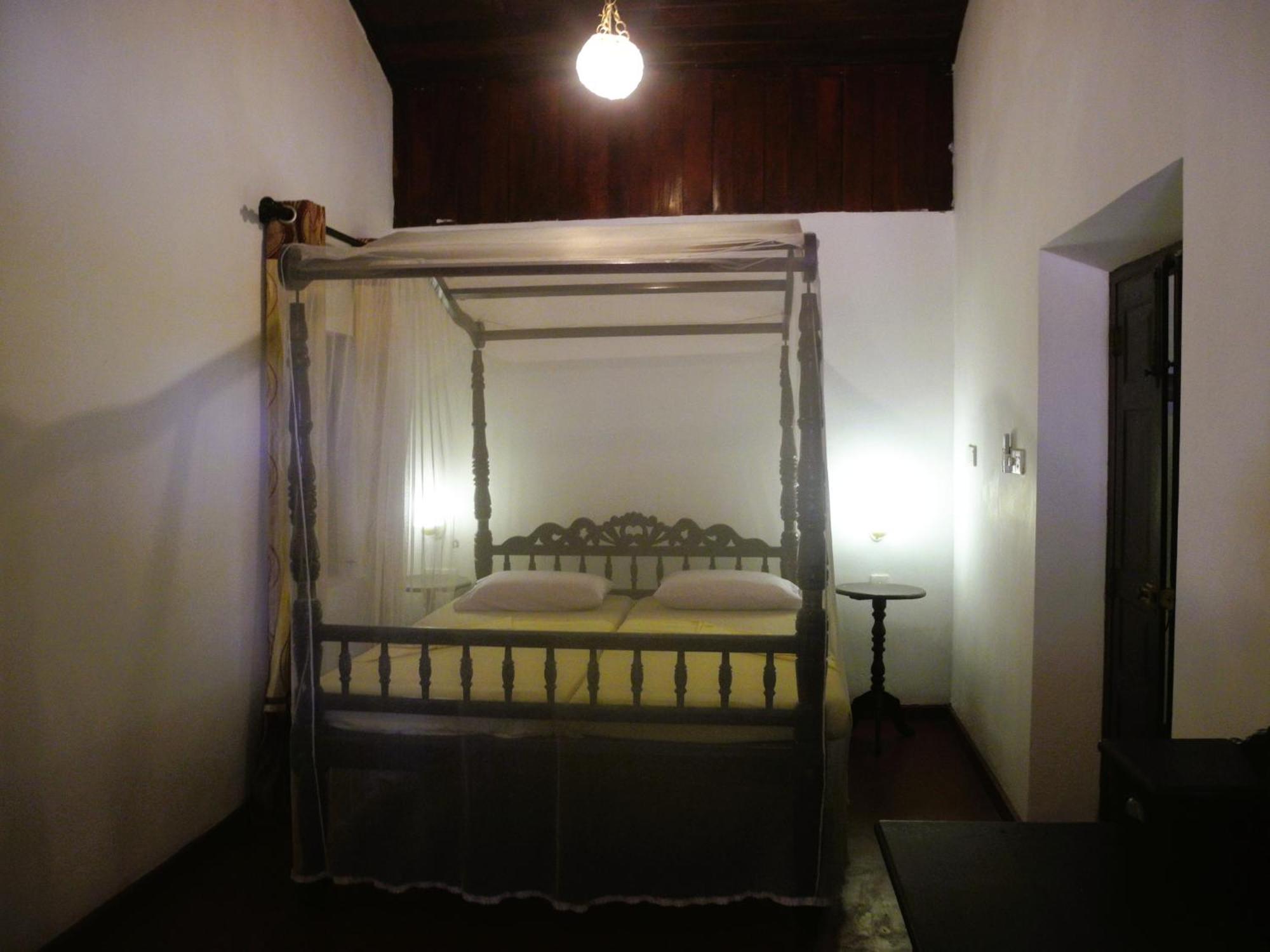 Top Of The Hill Guesthouse Велігама Екстер'єр фото