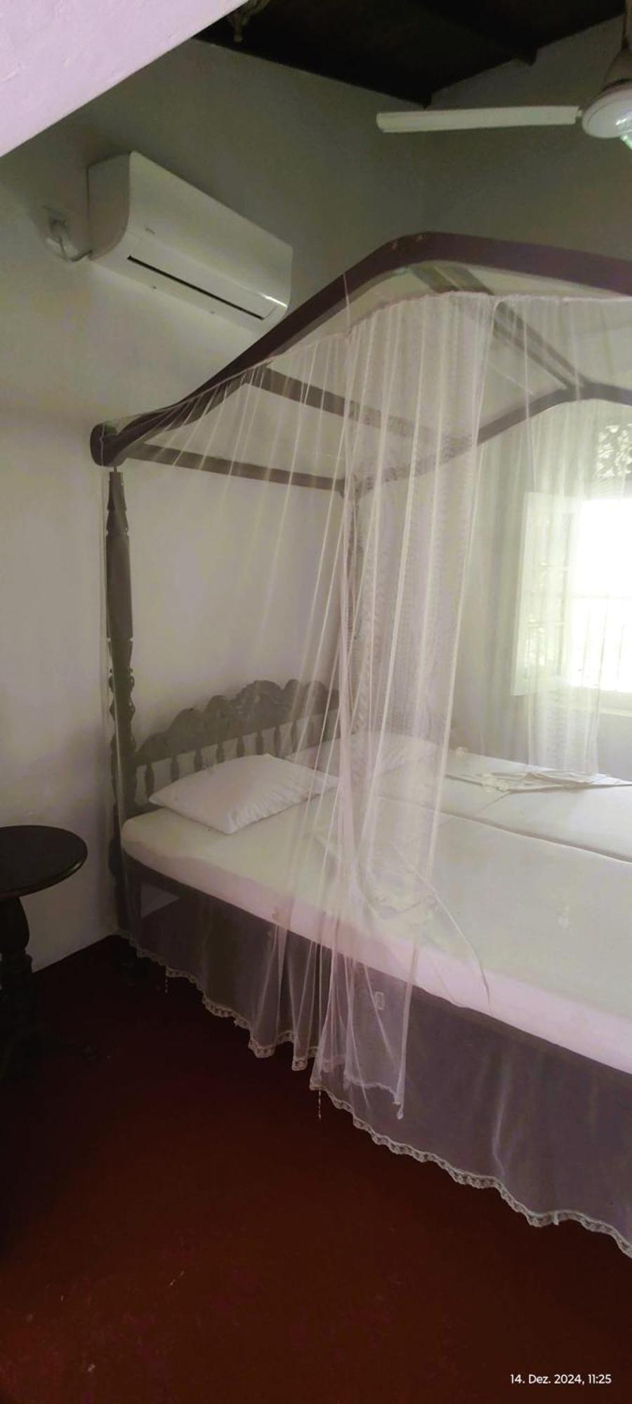 Top Of The Hill Guesthouse Велігама Екстер'єр фото